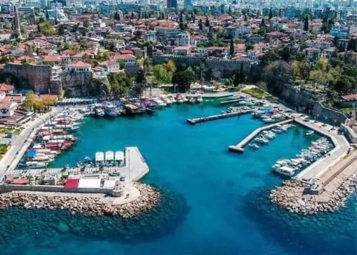 Kaleici Muhtesem Konum Deniz Yakini 1+0 Oezel Ev Antalya