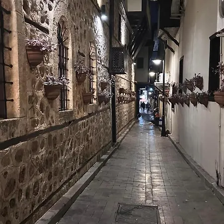 Kaleici Muhtesem Konum Deniz Yakini 1+0 Oezel Ev منزل للإقامة *